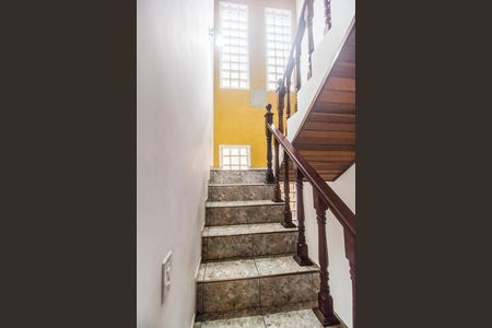 Apartamento à venda com 302m², 2 quartos e 5 vagas Apartamento à venda com 302m², 2 quartos e 5 vagasEscada
