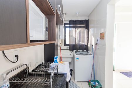 Apartamento à venda com 55m², 2 quartos e 1 vaga Apartamento à venda com 55m², 2 quartos e 1 vagaCozinha e Área de Serviço