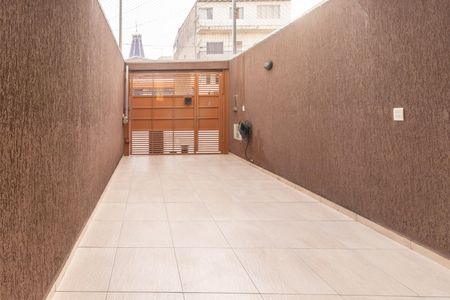 Garagem de casa para alugar com 3 quartos, 80m² em Vila Tolstoi, São Paulo