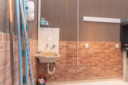 Área de Serviço de casa para alugar com 3 quartos, 80m² em Vila Tolstoi, São Paulo