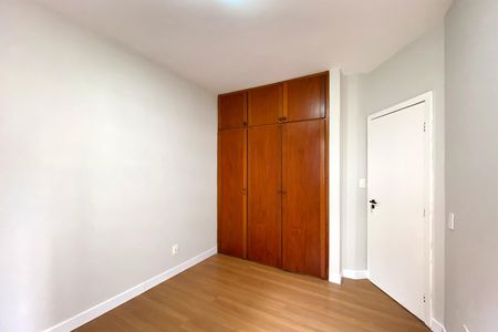 Apartamento à venda com 117m², 3 quartos e 2 vagas Apartamento à venda com 117m², 3 quartos e 2 vagasQuarto 2