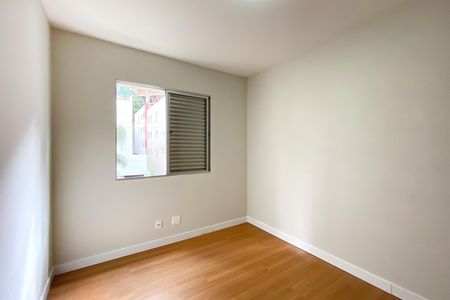 Apartamento à venda com 117m², 3 quartos e 2 vagas Apartamento à venda com 117m², 3 quartos e 2 vagasQuarto 2