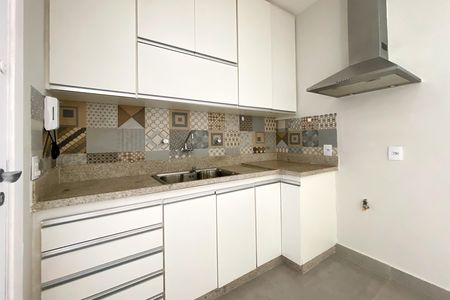 Apartamento à venda com 117m², 3 quartos e 2 vagas Apartamento à venda com 117m², 3 quartos e 2 vagasCozinha