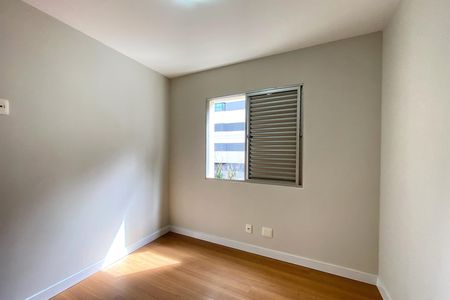Apartamento à venda com 117m², 3 quartos e 2 vagas Apartamento à venda com 117m², 3 quartos e 2 vagasQuarto 3