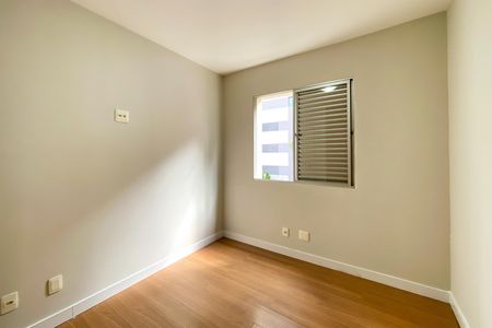 Apartamento à venda com 117m², 3 quartos e 2 vagas Apartamento à venda com 117m², 3 quartos e 2 vagasQuarto 2