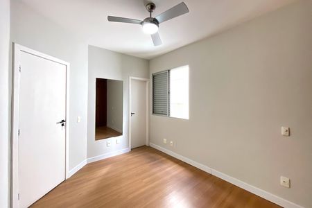 Apartamento à venda com 117m², 3 quartos e 2 vagas Apartamento à venda com 117m², 3 quartos e 2 vagasSuite