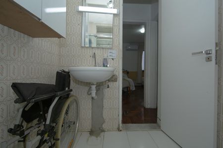BANHEIRO de apartamento à venda com 2 quartos, 70m² em Barro Preto, Belo Horizonte