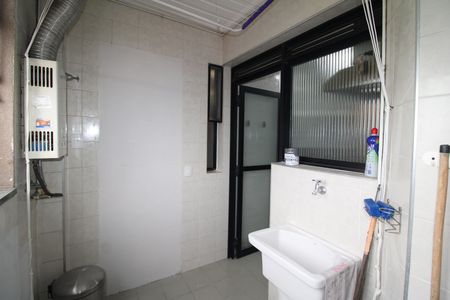 Área de Serviço de apartamento para alugar com 2 quartos, 86m² em Parque Peruche, São Paulo