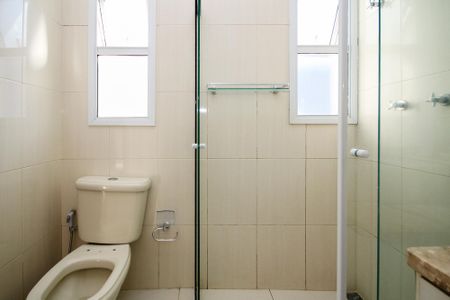Casa de condomínio para alugar com 173m², 3 quartos e 3 vagas Casa de condomínio para alugar com 173m², 3 quartos e 3 vagasBanheiro Suíte