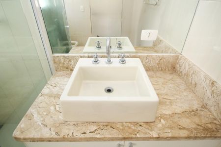 Casa de condomínio para alugar com 173m², 3 quartos e 3 vagas Casa de condomínio para alugar com 173m², 3 quartos e 3 vagasBanheiro Suíte