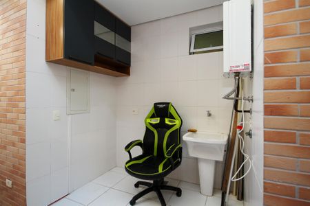 Lavanderia de casa de condomínio para alugar com 3 quartos, 173m² em Granja Viana Ii, Cotia