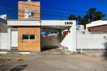 Casa de condomínio para alugar com 173m², 3 quartos e 3 vagas Casa de condomínio para alugar com 173m², 3 quartos e 3 vagasFachada Condomínio