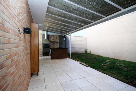 Casa de condomínio para alugar com 173m², 3 quartos e 3 vagas Casa de condomínio para alugar com 173m², 3 quartos e 3 vagasVaranda