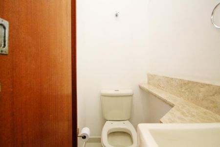 Casa de condomínio para alugar com 173m², 3 quartos e 3 vagas Casa de condomínio para alugar com 173m², 3 quartos e 3 vagasLavabo