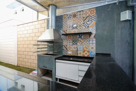 Casa de condomínio para alugar com 173m², 3 quartos e 3 vagas Casa de condomínio para alugar com 173m², 3 quartos e 3 vagasChurrasqueira