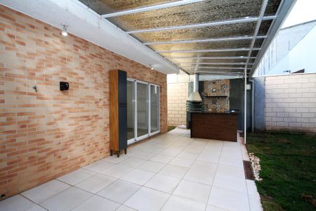 Casa de condomínio para alugar com 173m², 3 quartos e 3 vagas Casa de condomínio para alugar com 173m², 3 quartos e 3 vagasVaranda