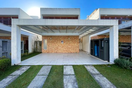 Casa de Condomínio para alugar com 3 quartos, 173m² em Granja Viana Ii, Cotia