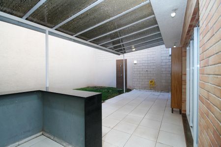 Casa de condomínio para alugar com 173m², 3 quartos e 3 vagas Casa de condomínio para alugar com 173m², 3 quartos e 3 vagasVaranda