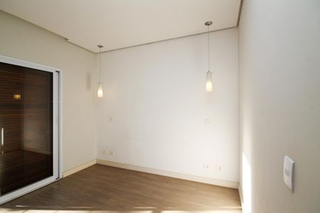 Casa de condomínio para alugar com 173m², 3 quartos e 3 vagas Casa de condomínio para alugar com 173m², 3 quartos e 3 vagasSuíte