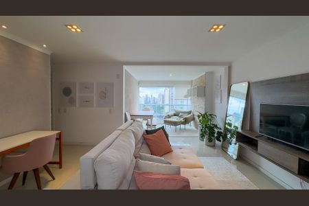 Sala de apartamento à venda com 2 quartos, 72m² em Campo Belo, São Paulo