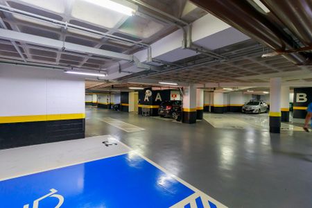 Garagem de apartamento à venda com 2 quartos, 72m² em Campo Belo, São Paulo