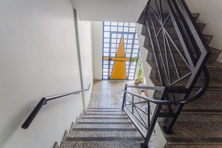 Hall de entrada de apartamento à venda com 2 quartos, 60m² em Floresta, Belo Horizonte