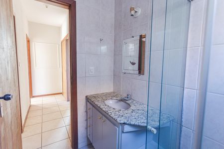 Apartamento à venda com 60m², 2 quartos e 2 vagas Apartamento à venda com 60m², 2 quartos e 2 vagasBanheiro Social