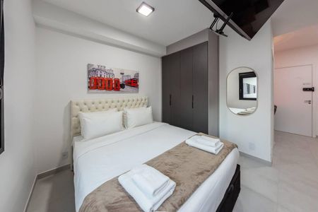 Apartamento à venda com 27m², 1 quarto e sem vaga Apartamento à venda com 27m², 1 quarto e sem vagaSala / Quarto