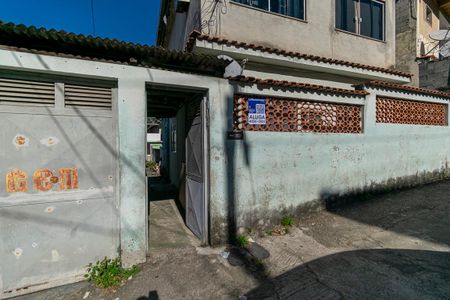 Fachada de casa para alugar com 1 quarto, 45m² em Penha, Rio de Janeiro