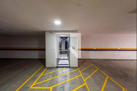Corredor de apartamento para alugar com 3 quartos, 70m² em Campestre, Santo André