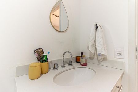 Banheiro de kitnet/studio para alugar com 1 quarto, 29m² em Vila Buarque, São Paulo