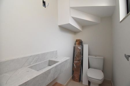 Casa de condomínio para alugar com 180m², 3 quartos e 2 vagasLavabo