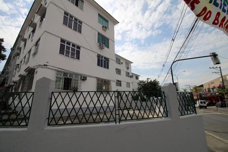 Fachada  de apartamento para alugar com 3 quartos, 72m² em Irajá, Rio de Janeiro