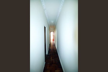 Corredor de apartamento para alugar com 3 quartos, 72m² em Irajá, Rio de Janeiro