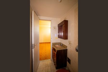 Banheiro de apartamento para alugar com 2 quartos, 70m² em Porto Novo, São Gonçalo