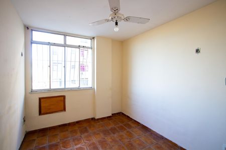 Quarto 2 de apartamento para alugar com 2 quartos, 70m² em Porto Novo, São Gonçalo