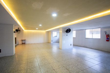 Área comum - Salão de festas de apartamento para alugar com 2 quartos, 70m² em Porto Novo, São Gonçalo