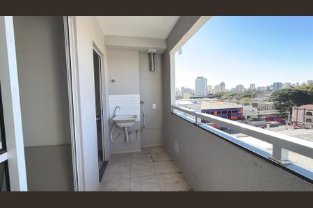 Apartamento à venda com 46m², 2 quartos e 1 vaga Apartamento à venda com 46m², 2 quartos e 1 vagaVaranda