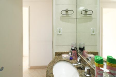 Banheiro de apartamento para alugar com 3 quartos, 69m² em Jardim Melo, Diadema