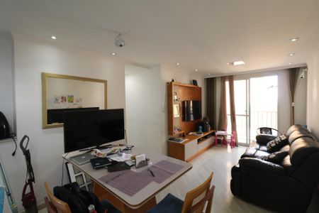Sala de apartamento para alugar com 3 quartos, 69m² em Jardim Melo, Diadema