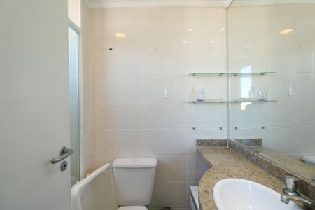 Apartamento à venda com 69m², 3 quartos e 2 vagasBanheiro da Suíte