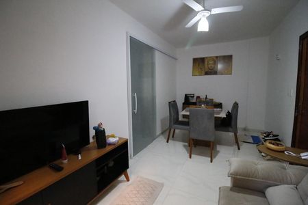 Sala de apartamento para alugar com 1 quarto, 50m² em Pechincha, Rio de Janeiro