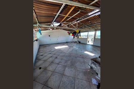 Casa à venda com 3 quartos, 68m² em Taboão, Diadema