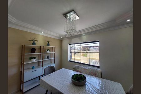 Casa à venda com 3 quartos, 68m² em Taboão, Diadema