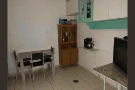 Casa à venda com 7 quartos, 220m² em Santo Amaro, São Paulo