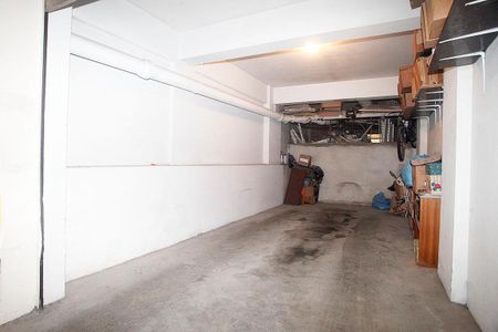 Box Garagem (01 vaga) de apartamento para alugar com 3 quartos, 134m² em Independência, Porto Alegre