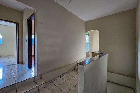 Casa à venda com 4 quartos, 302m² em Santa Efigênia, Belo Horizonte