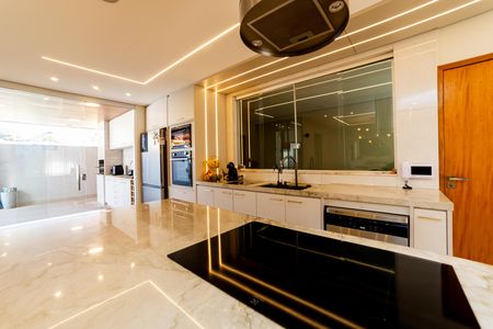 Cozinha de casa à venda com 3 quartos, 250m² em Cachoeirinha, Belo Horizonte