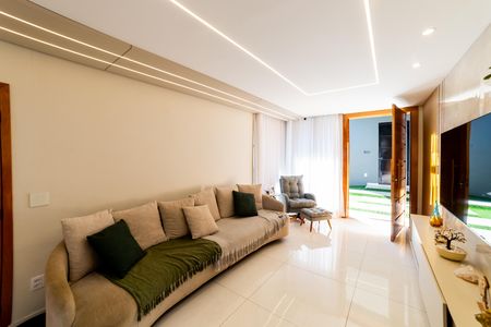 Sala de casa à venda com 3 quartos, 250m² em Cachoeirinha, Belo Horizonte