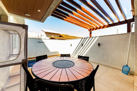 Piscina de casa à venda com 3 quartos, 250m² em Cachoeirinha, Belo Horizonte